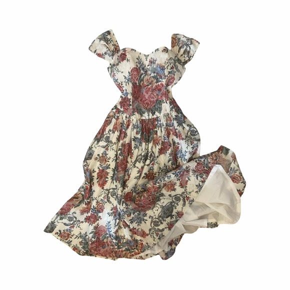 Handmade Vintage | Floral Brocade Sweetheart Dress - Picture 3 of 15